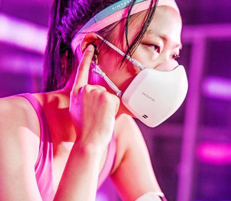 ГАДЖЕТЫ LG разработала защитную маску со встроенными микрофоном и динамиком