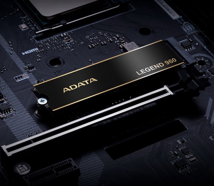 ADATA представила флагманский SSD LEGEND со скоростью чтения 7400 Мбайт/с